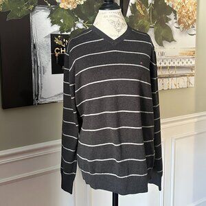 TOMMY HILFIGER MEN'S V-NECK STRIPED PULLOVER WEATER:PRE-OWNED GREY  SIZE:LARGE